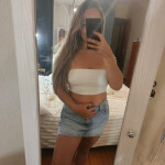 Carolina - Hola soy Carolina una compañera elegante y auténtica. Amable divertida y muy por brindar 