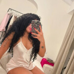 Preciosa jovencita y de hermoso cuerpo.