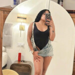 La dama más bella y .