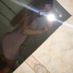 TU MUCHACHITA FAVORITA EN BUSCA DE CARIÑO