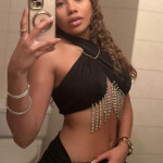 Mi presencia es como el calor del verano envuelto en seda nunca apresurado siempre sentido My text also in English