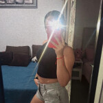 Hola vienvenidoo - Llegó una flaca muy linda y joven a la isla trabajo por mi cuenta mis fotos son v