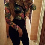 Mezcla latina simpática e introvertida