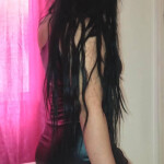 Scarlet la mujer que convierte lo cotidiano en ordinario con solo una sonrisa