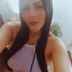 Daniela - Hola! Me llamo Daniela! Soy nueva en la zona y me gustaría conocer mas gente para pasar el