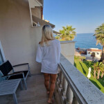 Rusa atractiva y cariñosa