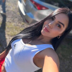 Hermosa divertida y - Hola mi amor me llamo Sami de 20 años soy Latina súper elegante y cariñosa una