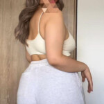 Julia chica curvy española