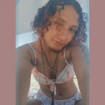 Kael disponible viernes y finde a las 17 00 en BARNA