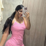 Joven chica nueva en la isla