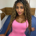 Lola write to me - Beautiful Latina brunette at the height to spend a moment. From massages to a I w