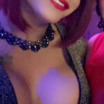 Hermosa latina trans género disponible