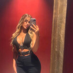 Hola amor soy una hermosa chica brasileña solo por unos días