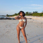 VALENTINA ELEGANCIA LATINA Y DESEO EN SEVILLA