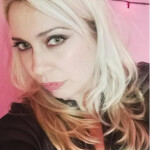 Guapa y elegante masajista