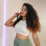 Valeria una encantadora chica recién llegada a la isla por poco tiempo