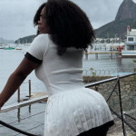 NEGRA PARA RICAS DE LUJO