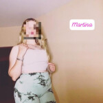 Catalana jovencita rubia con curvas