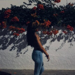 GUAPÍSIMA JOVENCITA DELGADA EN ALCAZAR