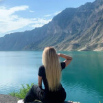 Rubia - Hola que tal ? Mi nombre es Carla tengo 32 años soy Argentina rubia buenos y con un Todo Te 