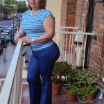 Karen madurita - Hola soy Karen una madurita y muy me gusta los las los jueguitos estoy en mi piso y