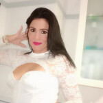 DIVINA EXQUISITA DISPONIBLE YA