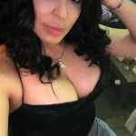 Hermosa chica recién llegada