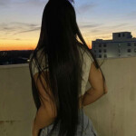 Karen chica latina delgada