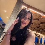 MIA ENCANTO FRESCURA Y DESEO EN UNA SOLA MUJER