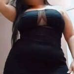 Mujer divina morenaza con curva