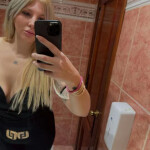 Dos amigas en el hotel de palmones por Navidad Privada para ti