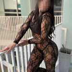 Pamela - Mis manos están entrenadas para liberar tensiones y despertar sensaciones dormidas. Ofrezco