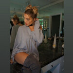 Novedad rubia hermosa delgada BEBIDAS Y MASS