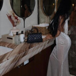 MARBELLA MIA QUIERES ALGO NUEVO TAL COMO ME VES SOY LO QUE BUSCAS BELLA UNICA NOVEDAD