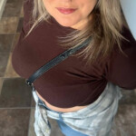 RUBIA MADURITA PRIMERA VEZ j