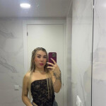 Hola soy Mia estoy llena de cariño para ti.