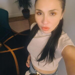 Afrodite - Hola caballeros Me llamo Yara tengo 27 años soy brasileña y tengo unas curvas preciosas s