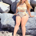 CHICA DESCOMPLICADA Y EN LO QUE BUSQUES