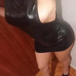 Hermosa latina esperando por ti