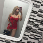 Rubia - Hola soy Micaela y tengo 25años estoy pasado unos días por tu ciudad y quiero divertirme soy