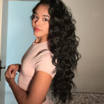 Naomi joven guapisima