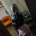 Tatiana - Hola buenas soy chica joven atractiva lo hago en mi coche para más información al WhatsApp