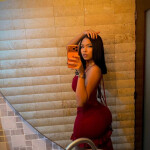 Nueva en la ciudad - Mi nombre es Luna Una hermosa chica dulce y con la mente abierta a nuevas exper