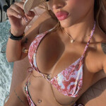 COLOMBIANA HERMOSA EN NERVION