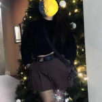 Chica joven no profesional simple y