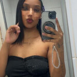 CHICA JOVEN Y SIMPATICA