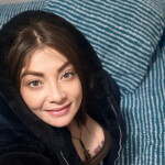 Hola soy camila Me describen como una chica con un encanto