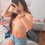 Lorena - Hola soy lorena colombiana súper amable cariñosa me gusta compartir conocer soy muy tengo 2