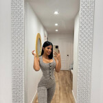 Hermosa morena Luxury