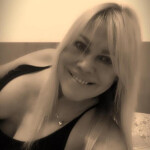 BRASILEÑA EN OVIEDO – MADURA ALEGRE CARIÑOSA Y DIVERTIDA